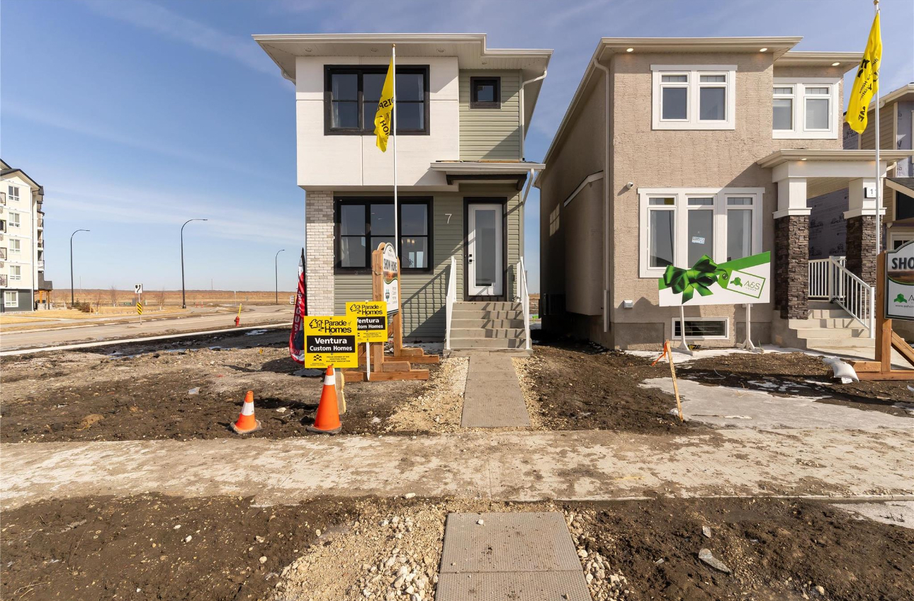 7 SKYLARK LANE, Winnipeg 